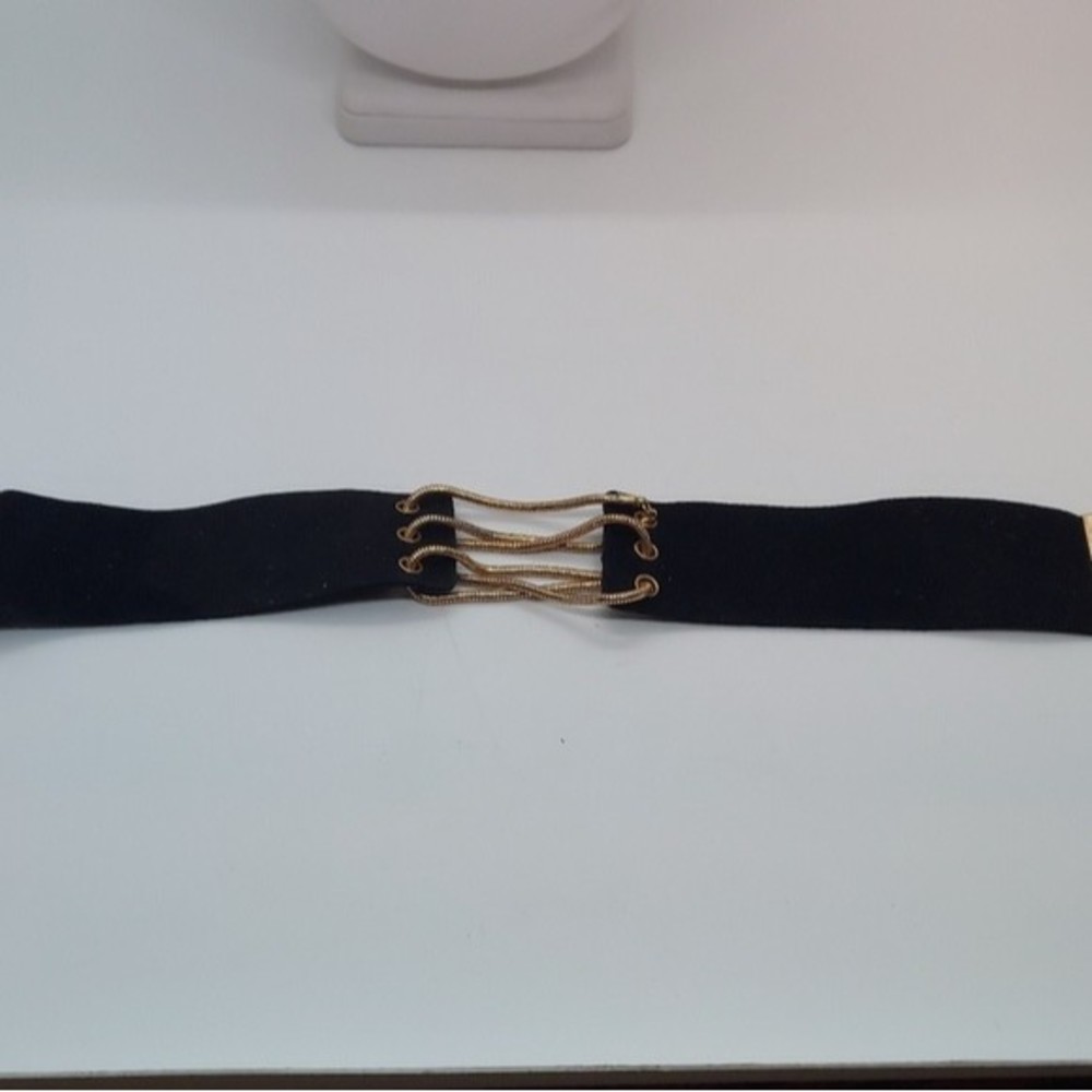 Suede‎ and gold tone wide choker necklace